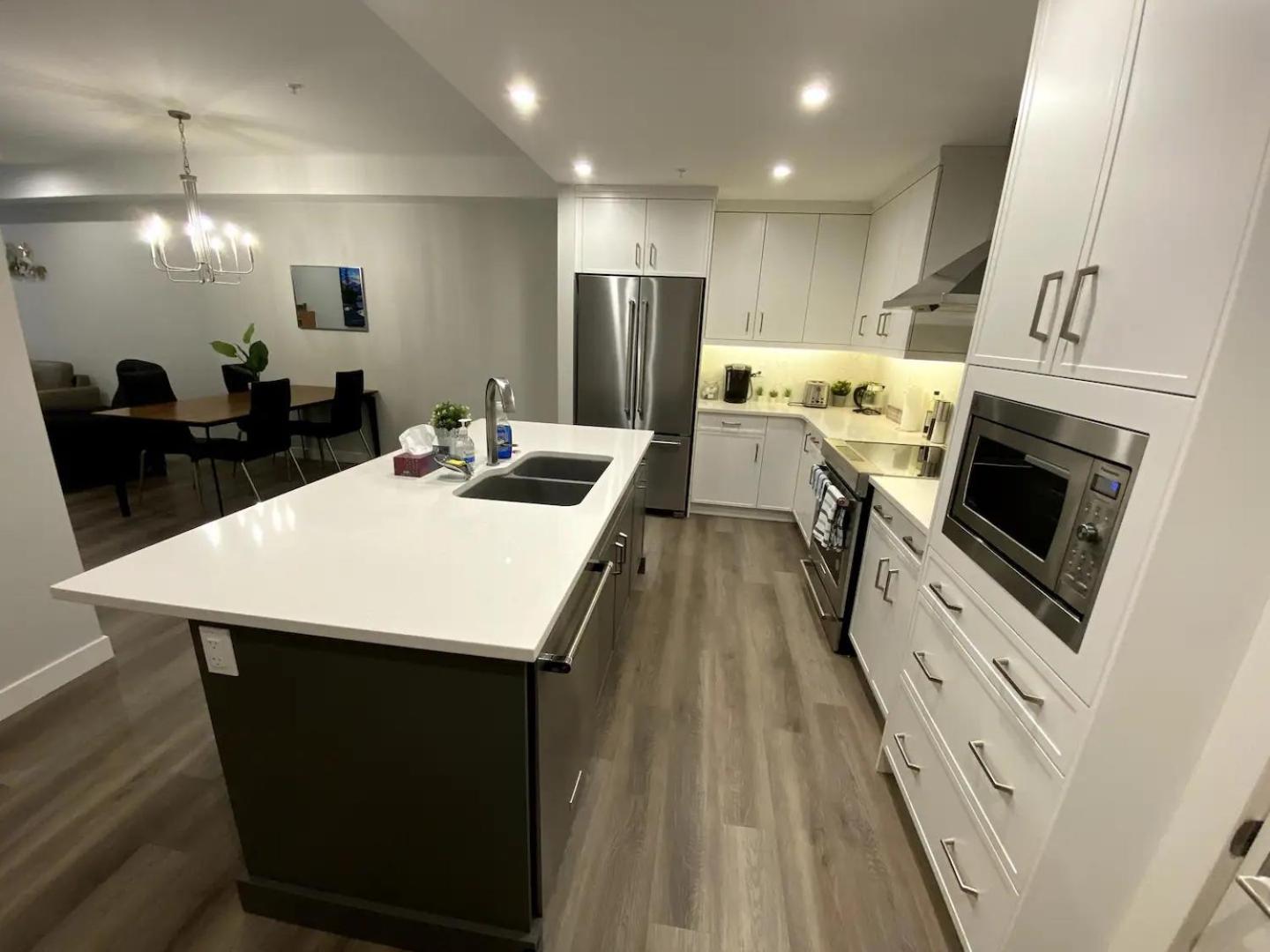 Luxury unit in the heart of Canmore