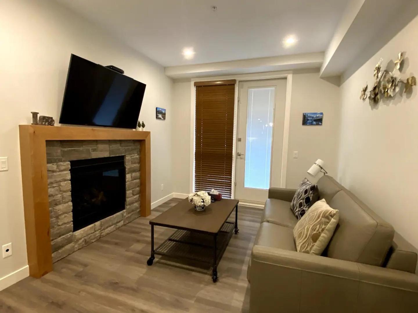 Luxury unit in the heart of Canmore