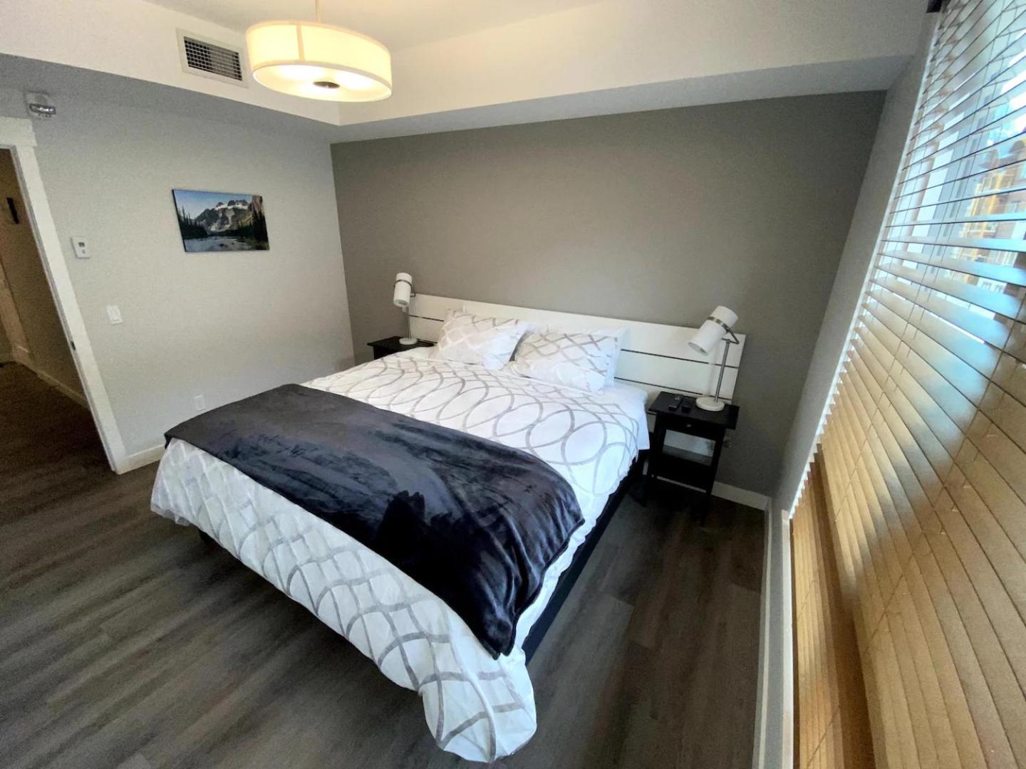 Luxury unit in the heart of Canmore