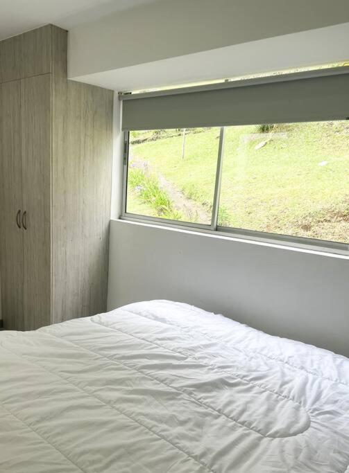 Casa familiar- frente a la represa