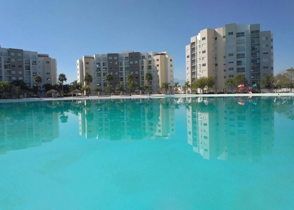 Hermosa residencia con alberca en Apodaca view 4