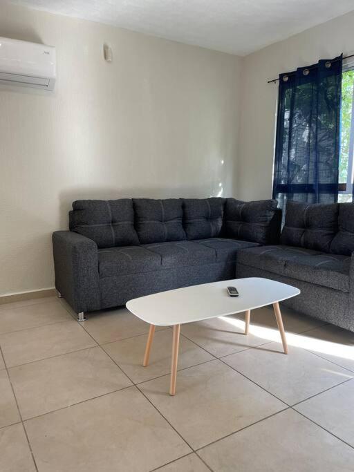Hermosa residencia con alberca en Apodaca view 5