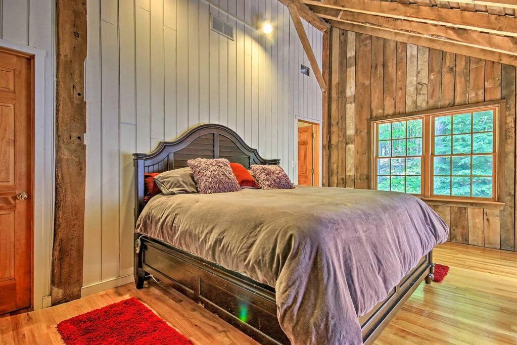Bear's Eye View - Mountain Retreat w/ Hot Tub! view 3
