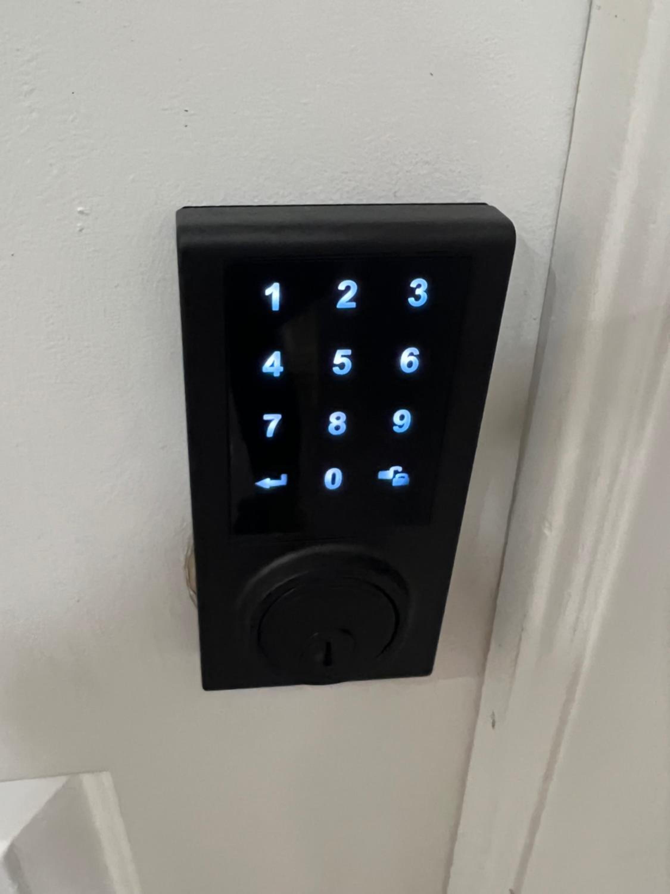 LaVida Exclusive Guest House(Rm#4)