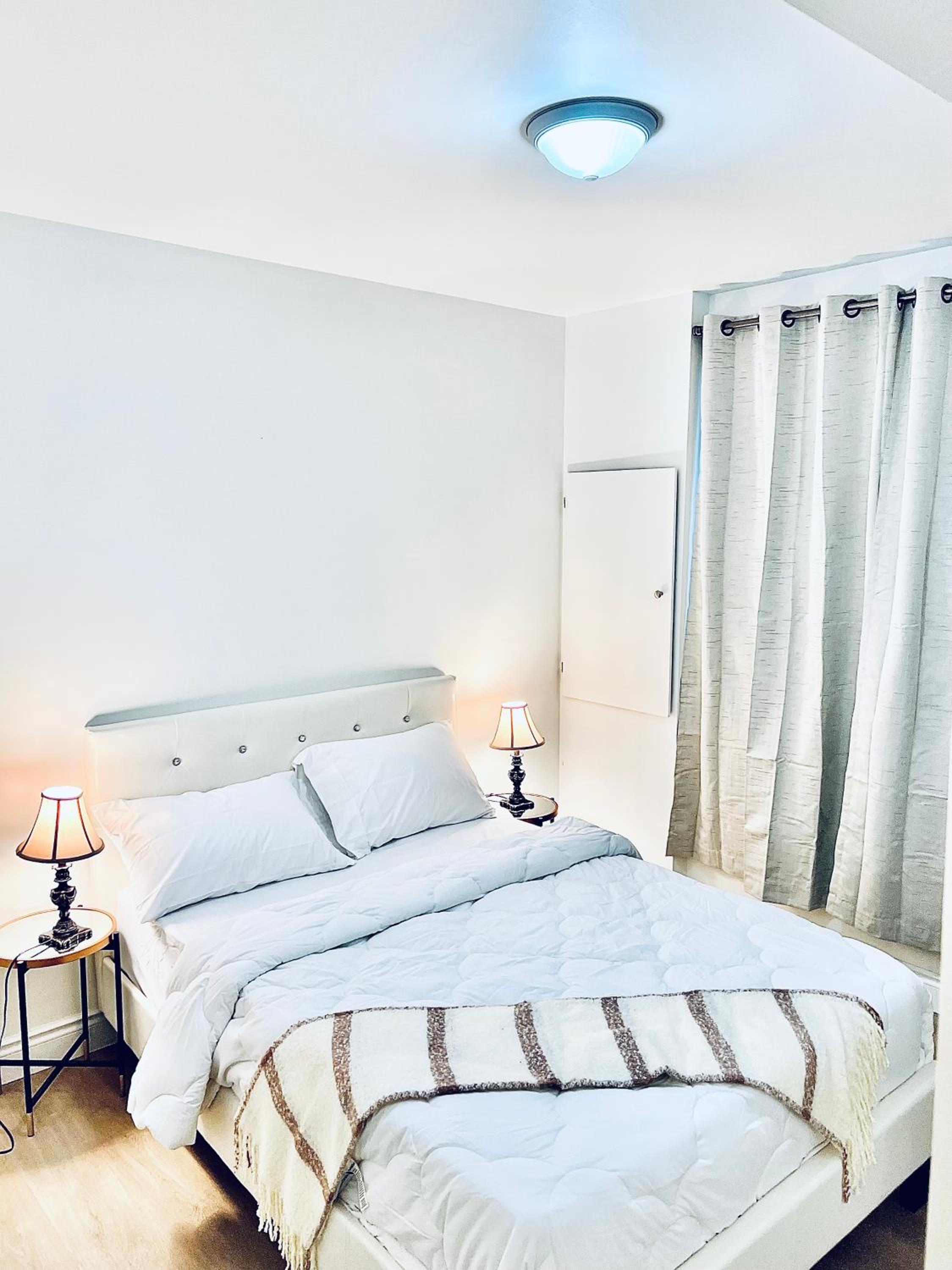 LaVida Exclusive Guest House(Rm#4)
