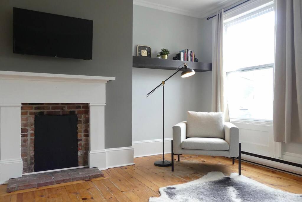 Historic Downtown Apt #2