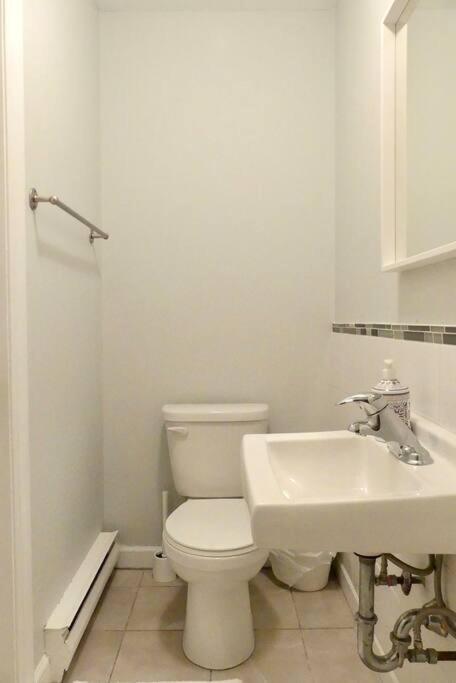 Historic Downtown Apt #2