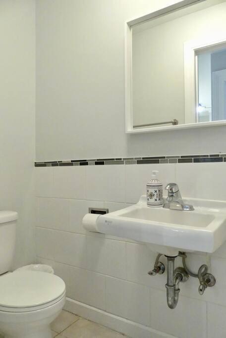 Historic Downtown Apt #2
