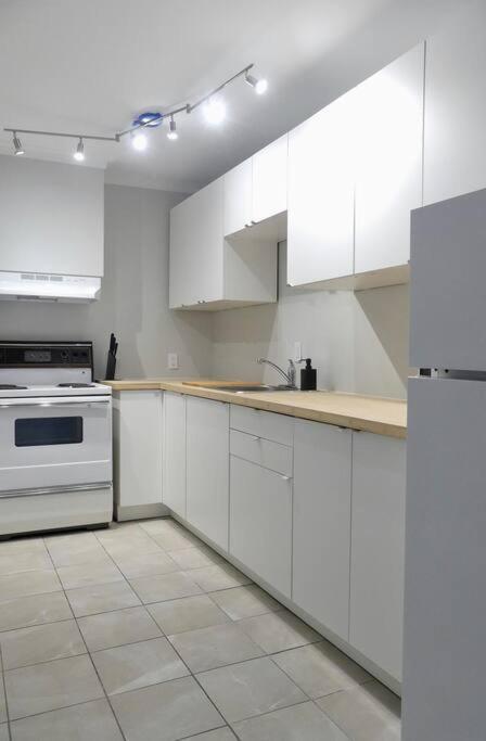 Historic Downtown Apt #2