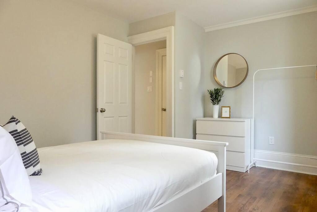 Historic Downtown Apt #2