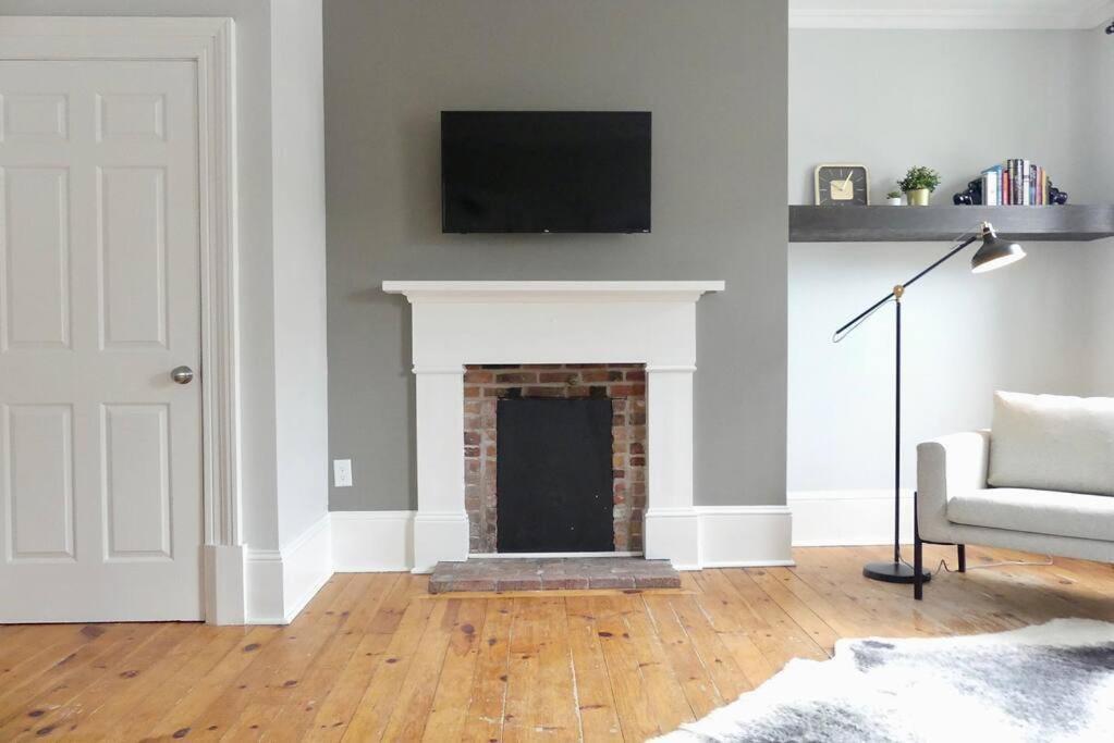 Historic Downtown Apt #2