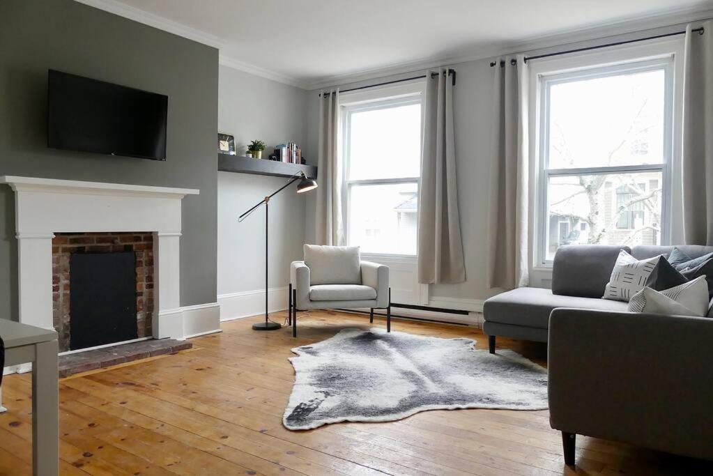 Historic Downtown Apt #2