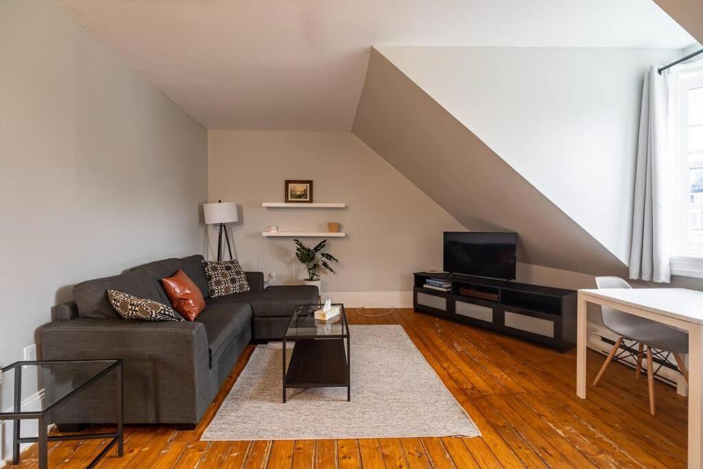 Sunny Loft #4, Historic Home
