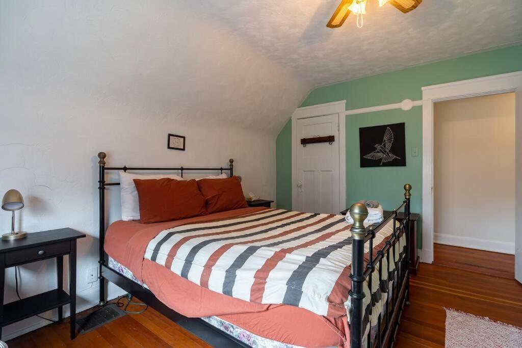 Charming Townhouse, Historic Hydrostone