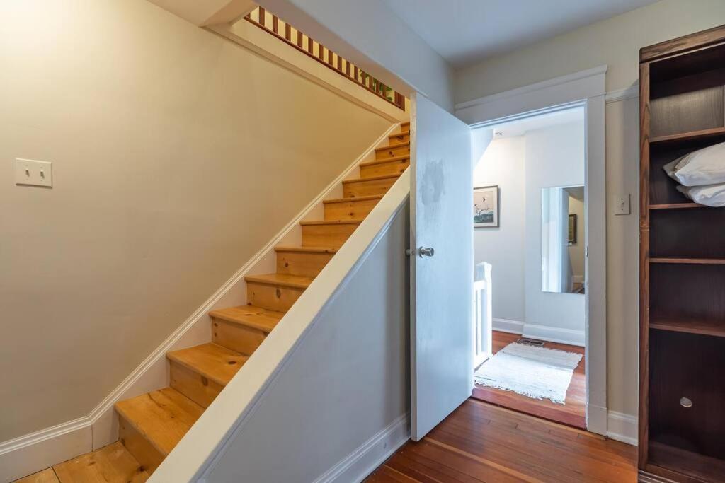 Charming Townhouse, Historic Hydrostone