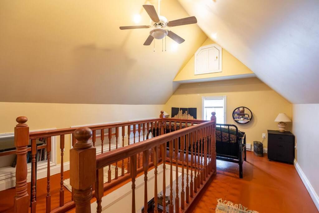 Charming Townhouse, Historic Hydrostone