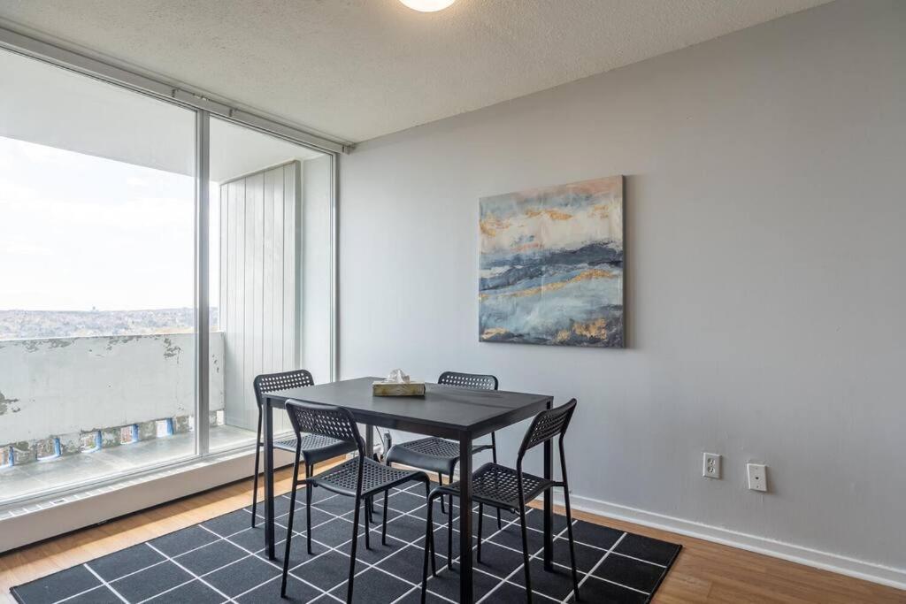Spacious Downtown Apt #9A, Amazing View