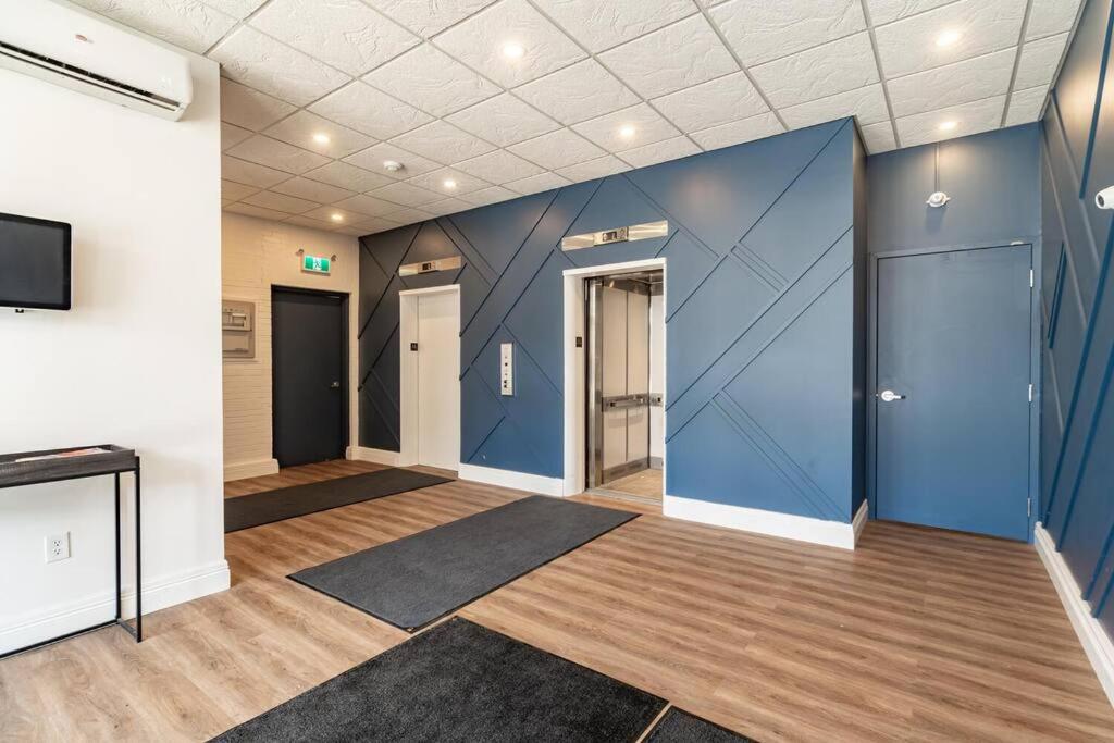 Spacious Downtown Apt #9A, Amazing View