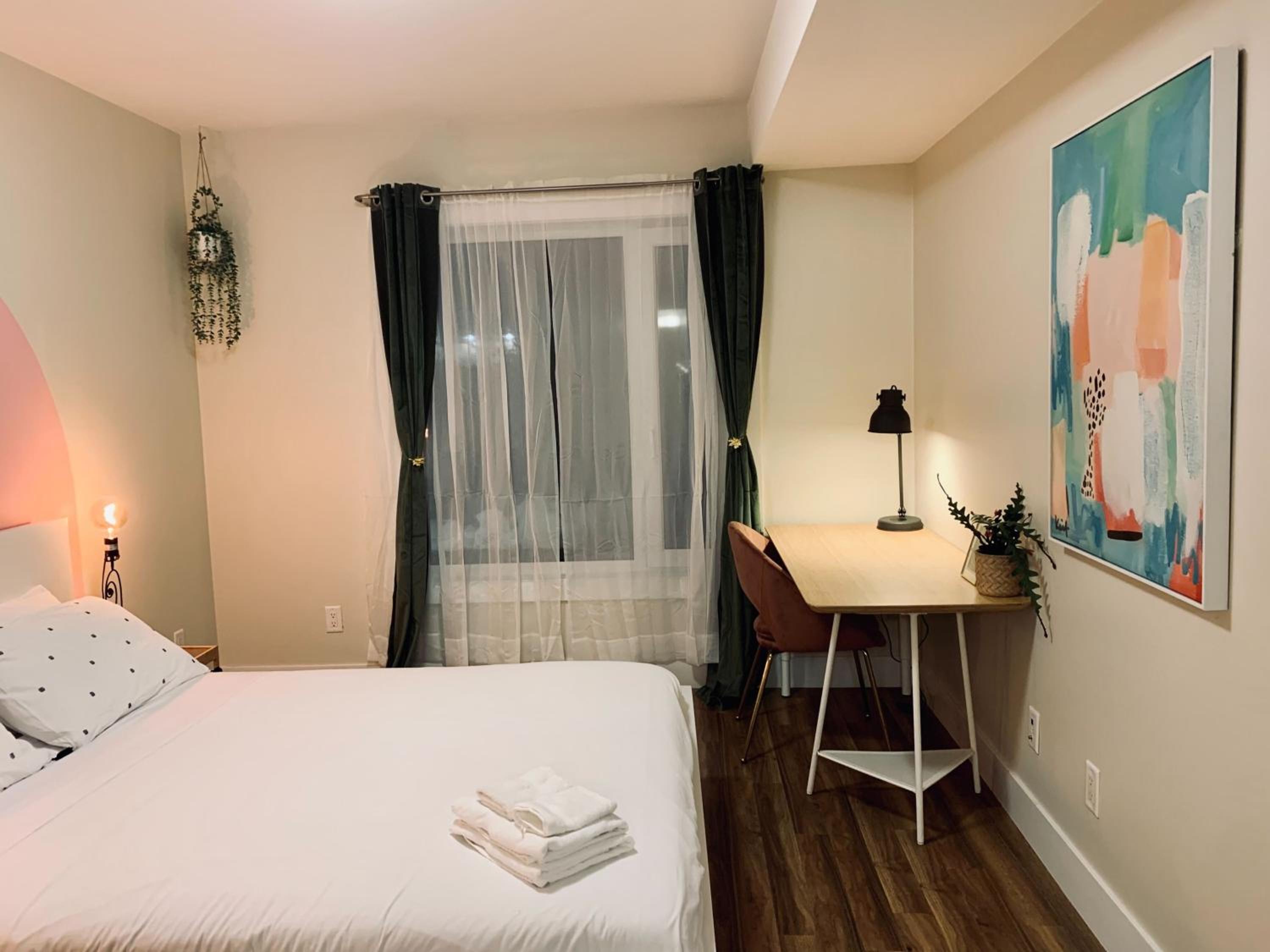 Tasteful Apt #108, Shared Rooftop Area