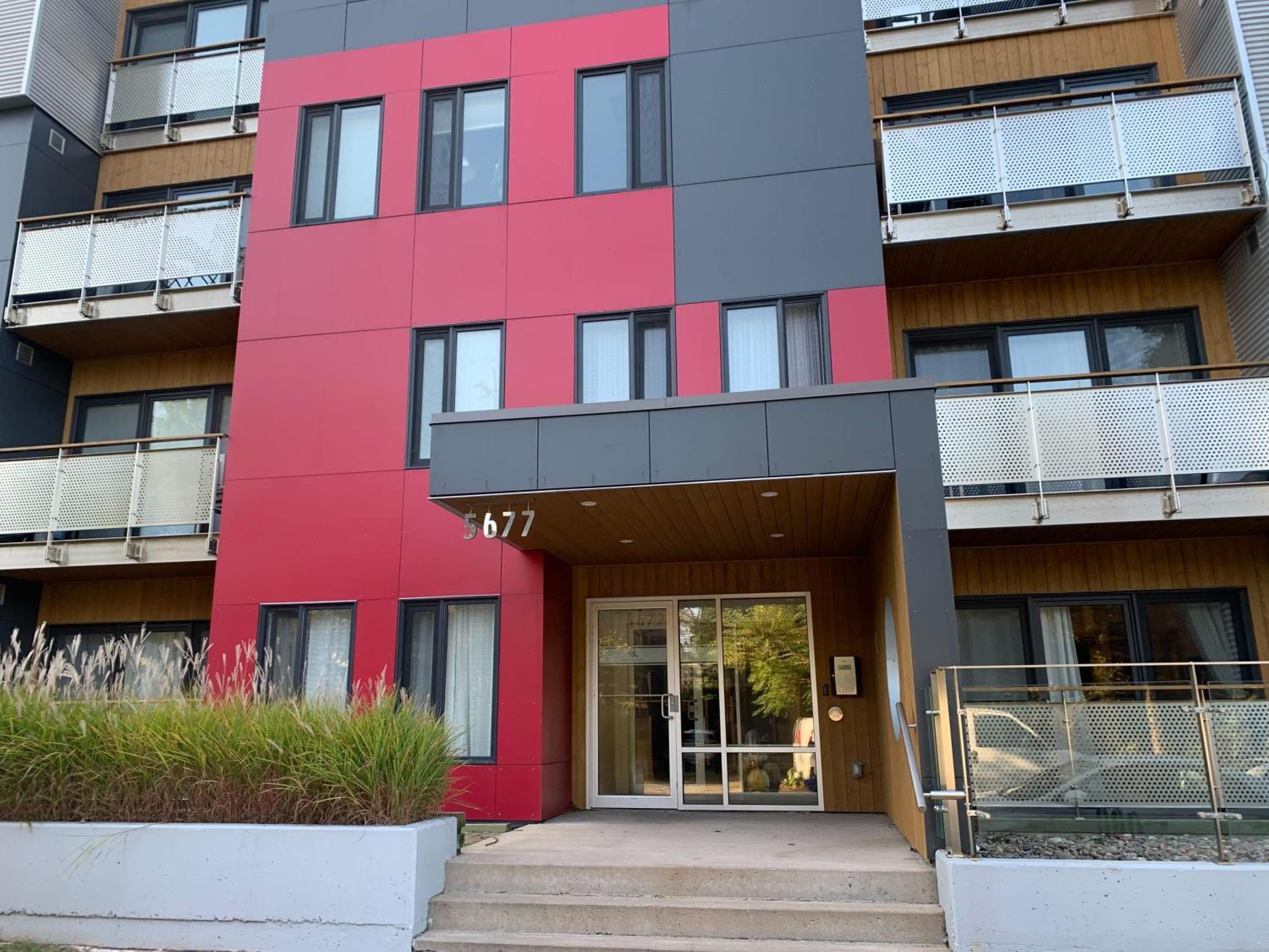 Tasteful Apt #108, Shared Rooftop Area