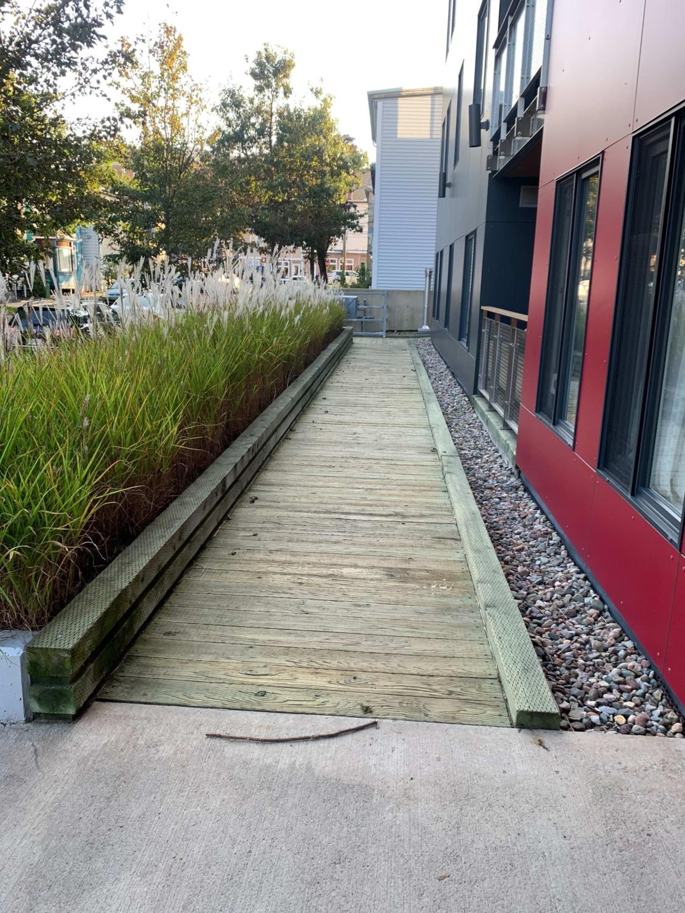 Tasteful Apt #108, Shared Rooftop Area