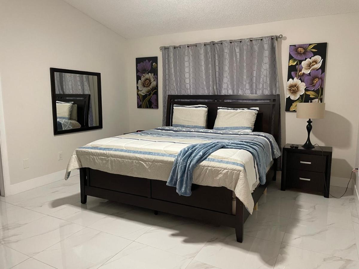 Hushed Miramar Town view 5