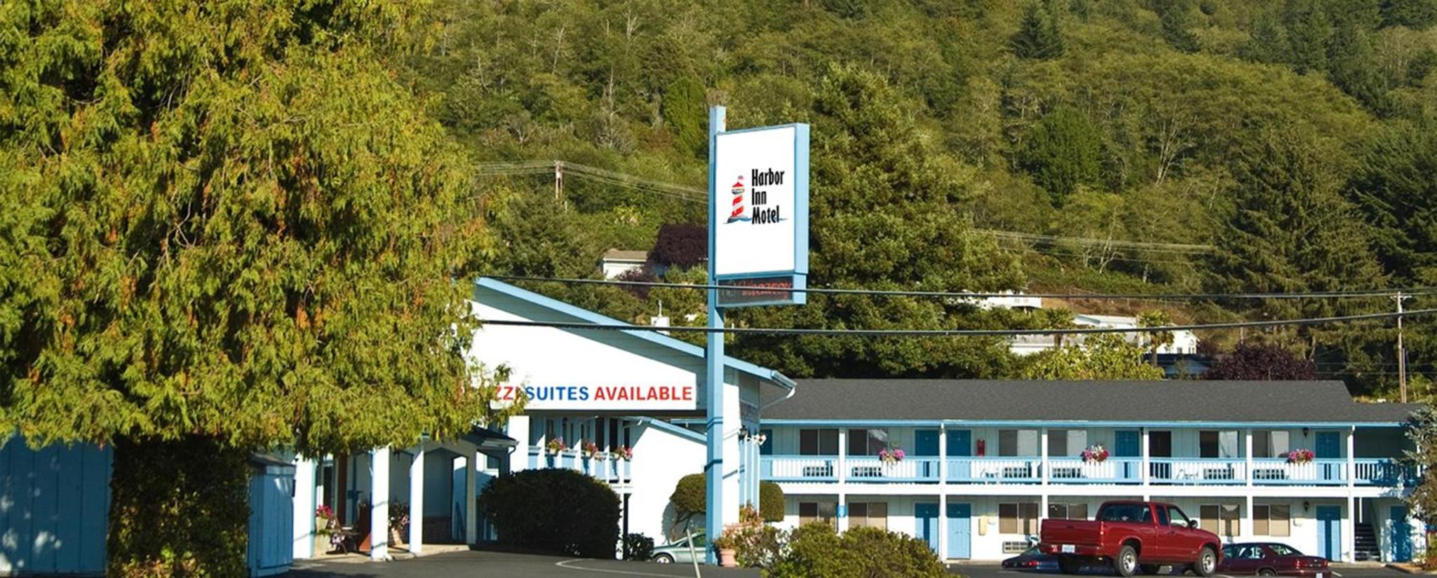 Hotel Harbor Inn - Image 1