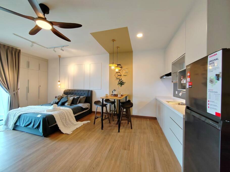 Simfoni Sweet French Modern Studio Wi-Fi Netflix photo 8