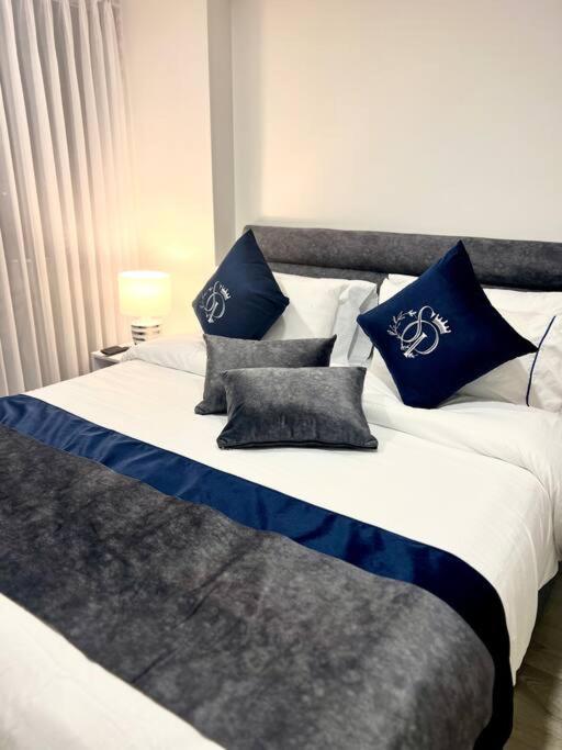 Suite Palace Exclusive lakeside loft