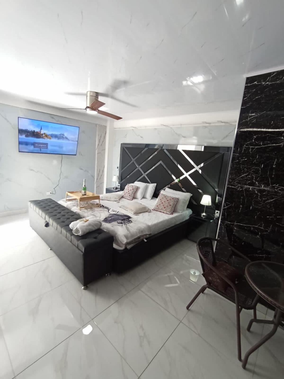 Hermosa habitación 203 deluxe GC