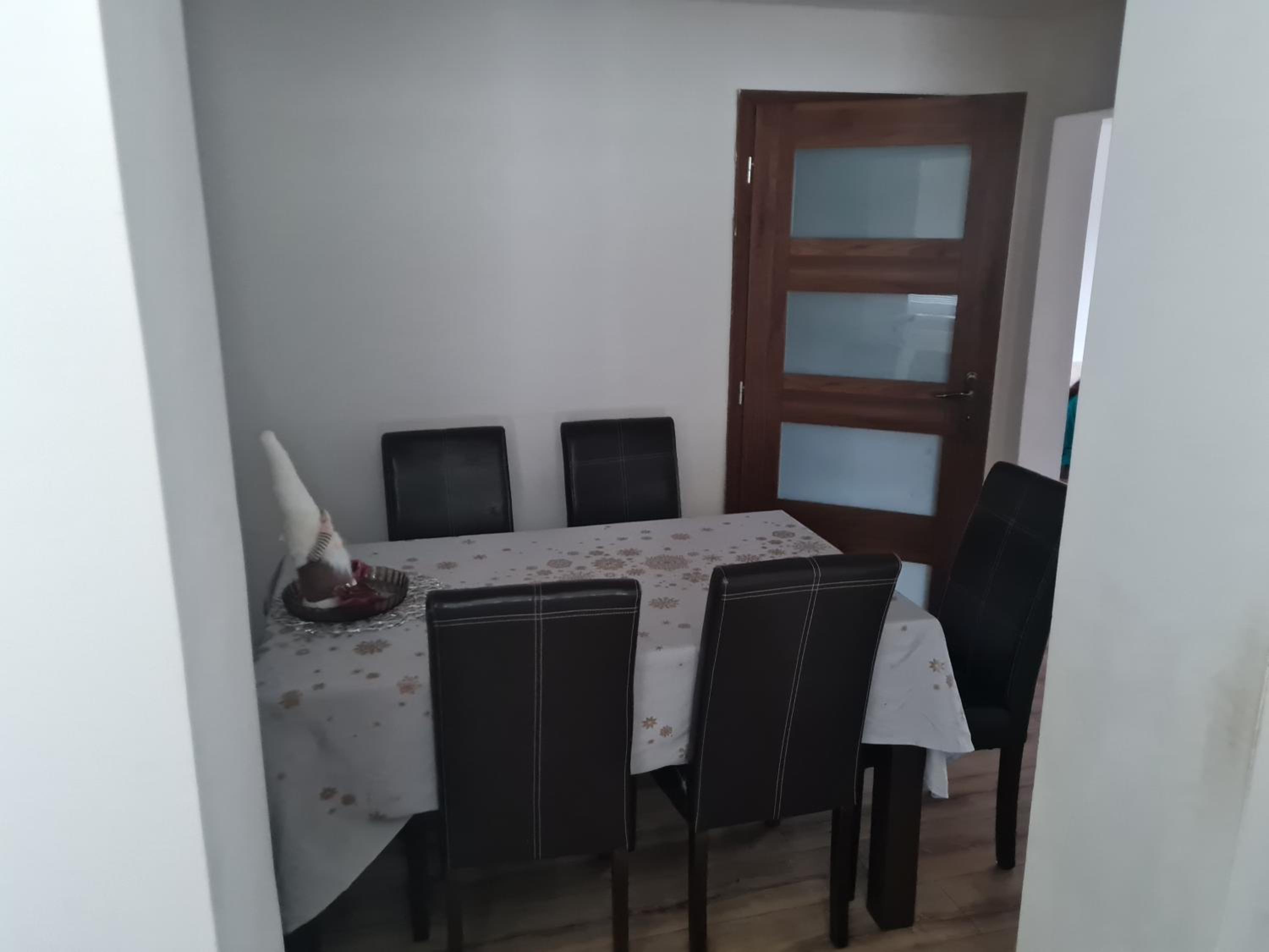 Dom pri rieke s parkovaním
