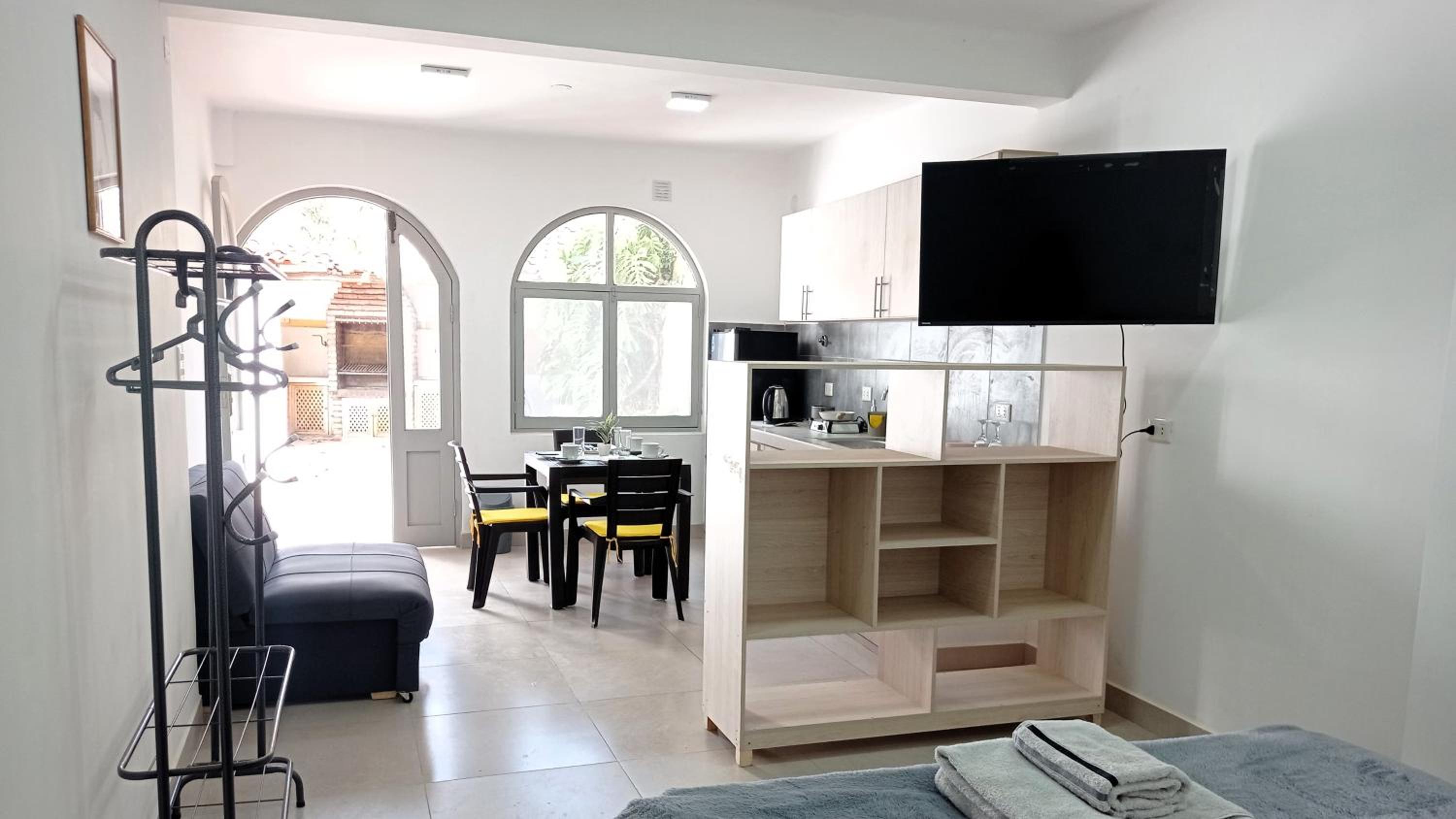 Céntrico Monoambiente con Parrillero Privado