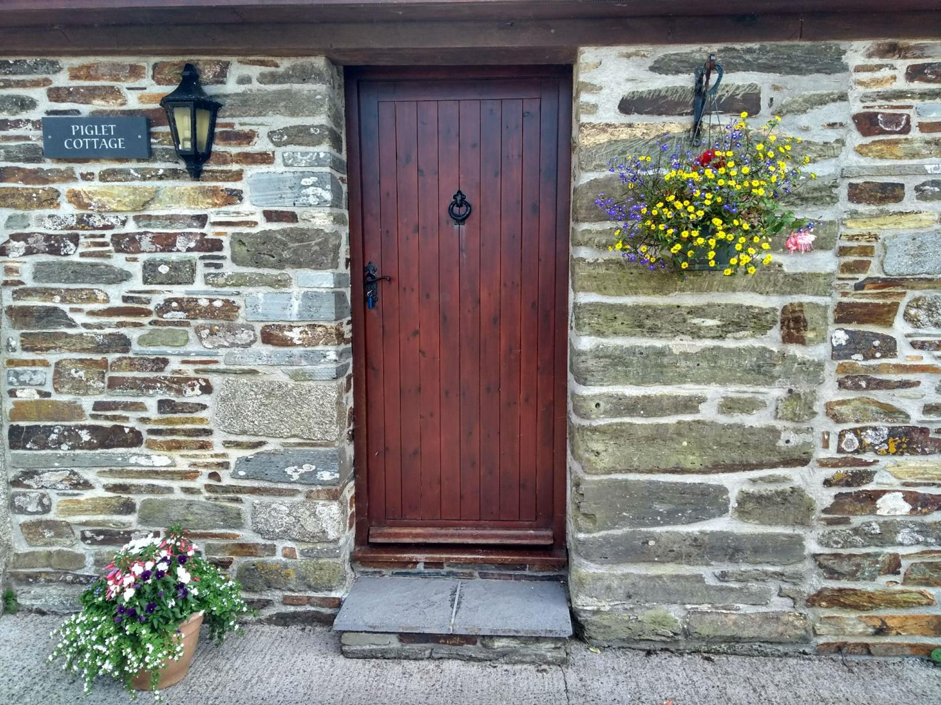 Fentrigan Manor Farm & Holiday Cottages