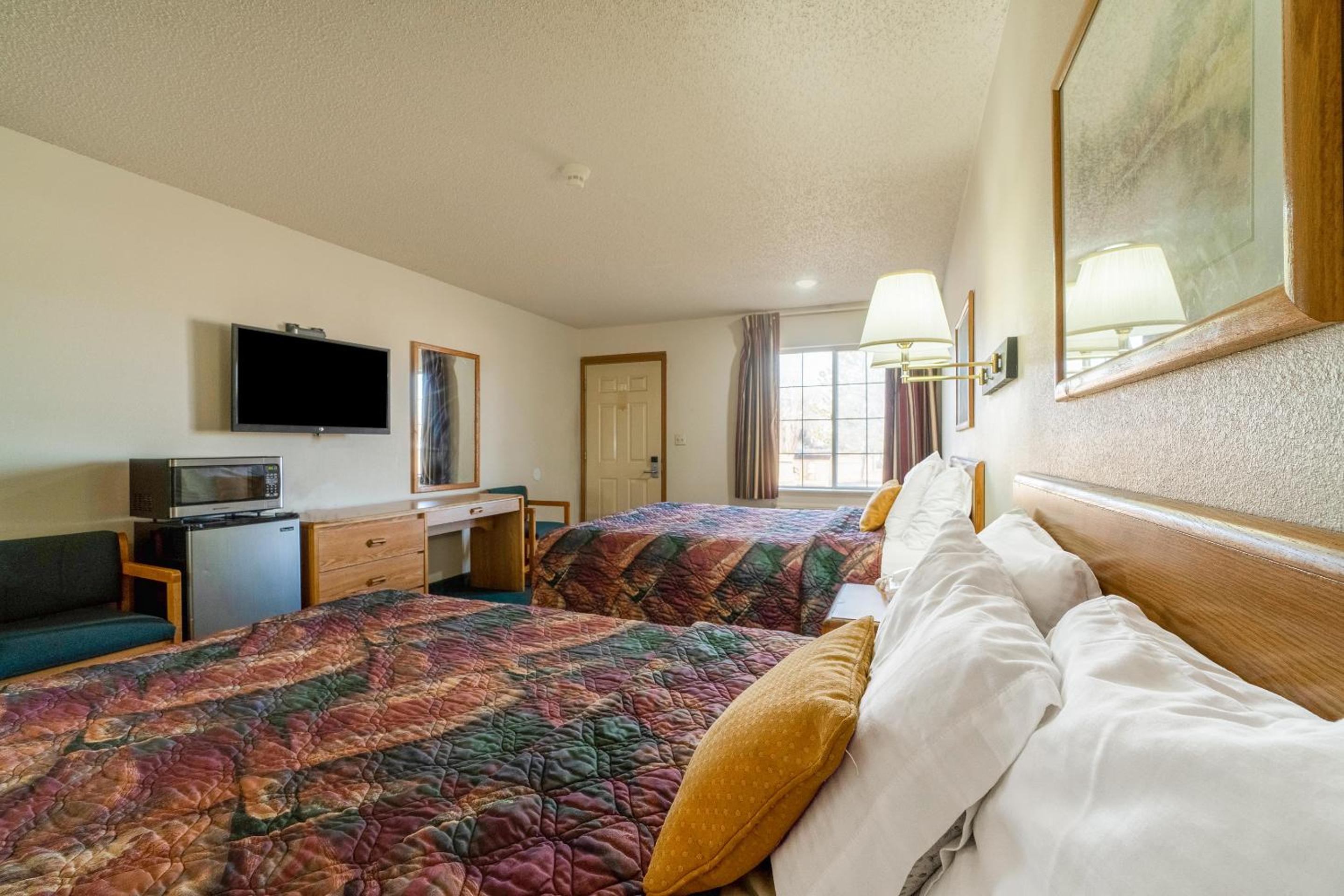 HomeTown Inn By OYO Texhoma, OK