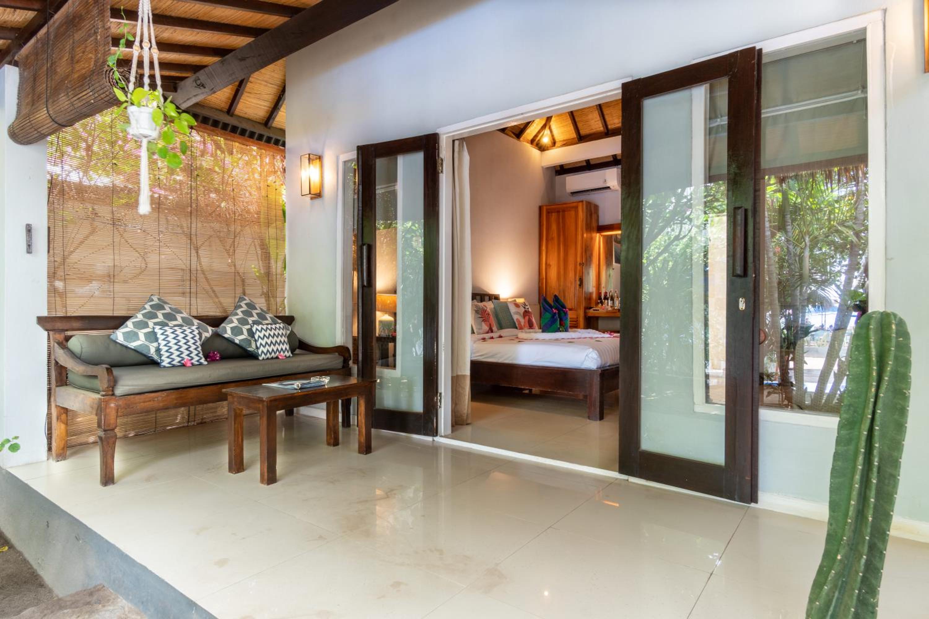 Hotel Bale Sampan Boutique Bungalows - Image 1