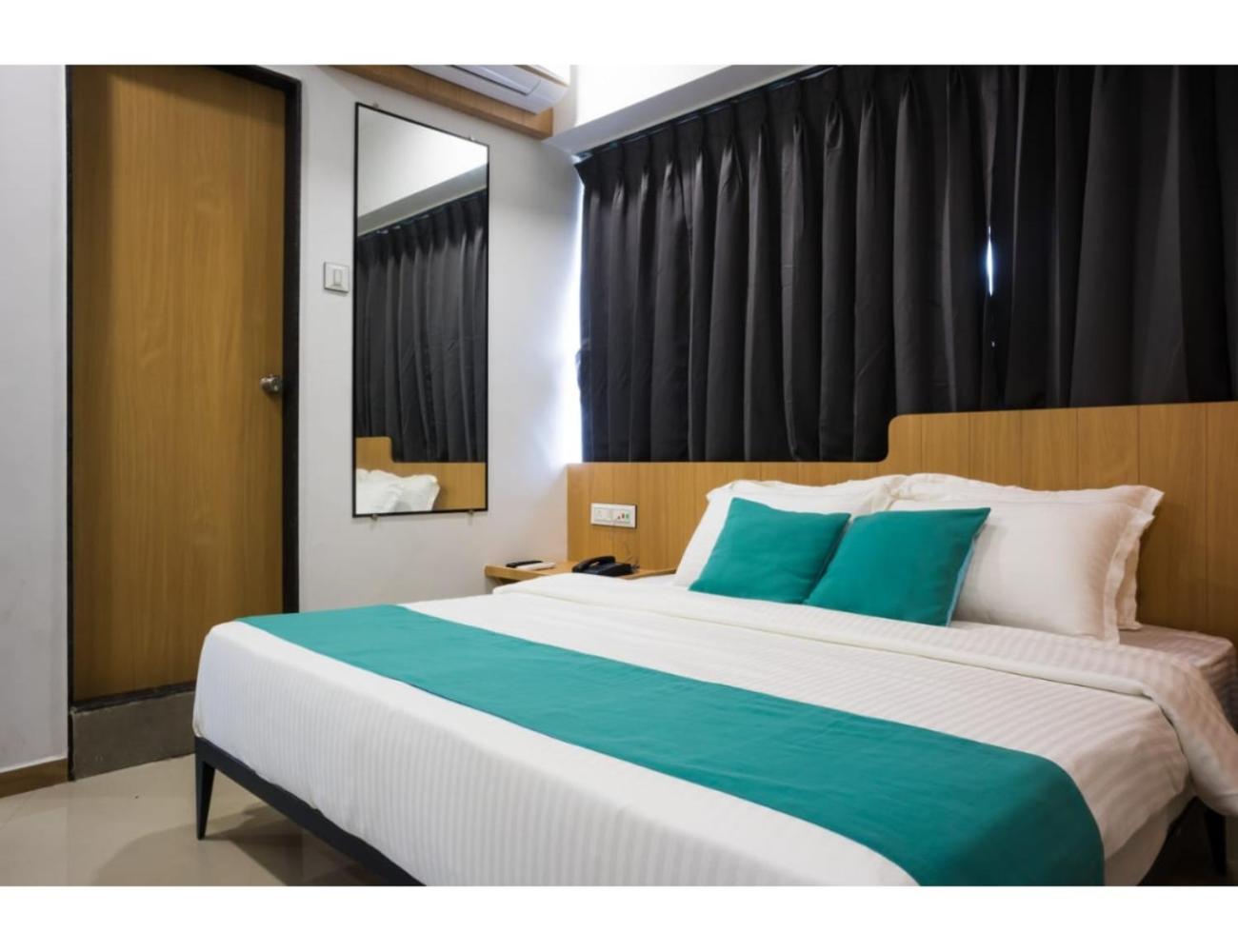 Hotel Saarthi Inn, Surat view 2