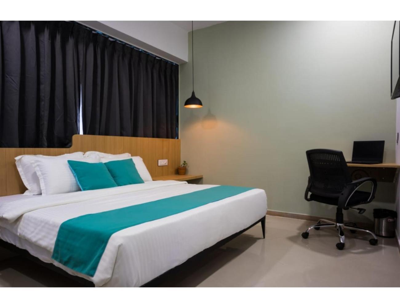 Hotel Saarthi Inn, Surat view 4