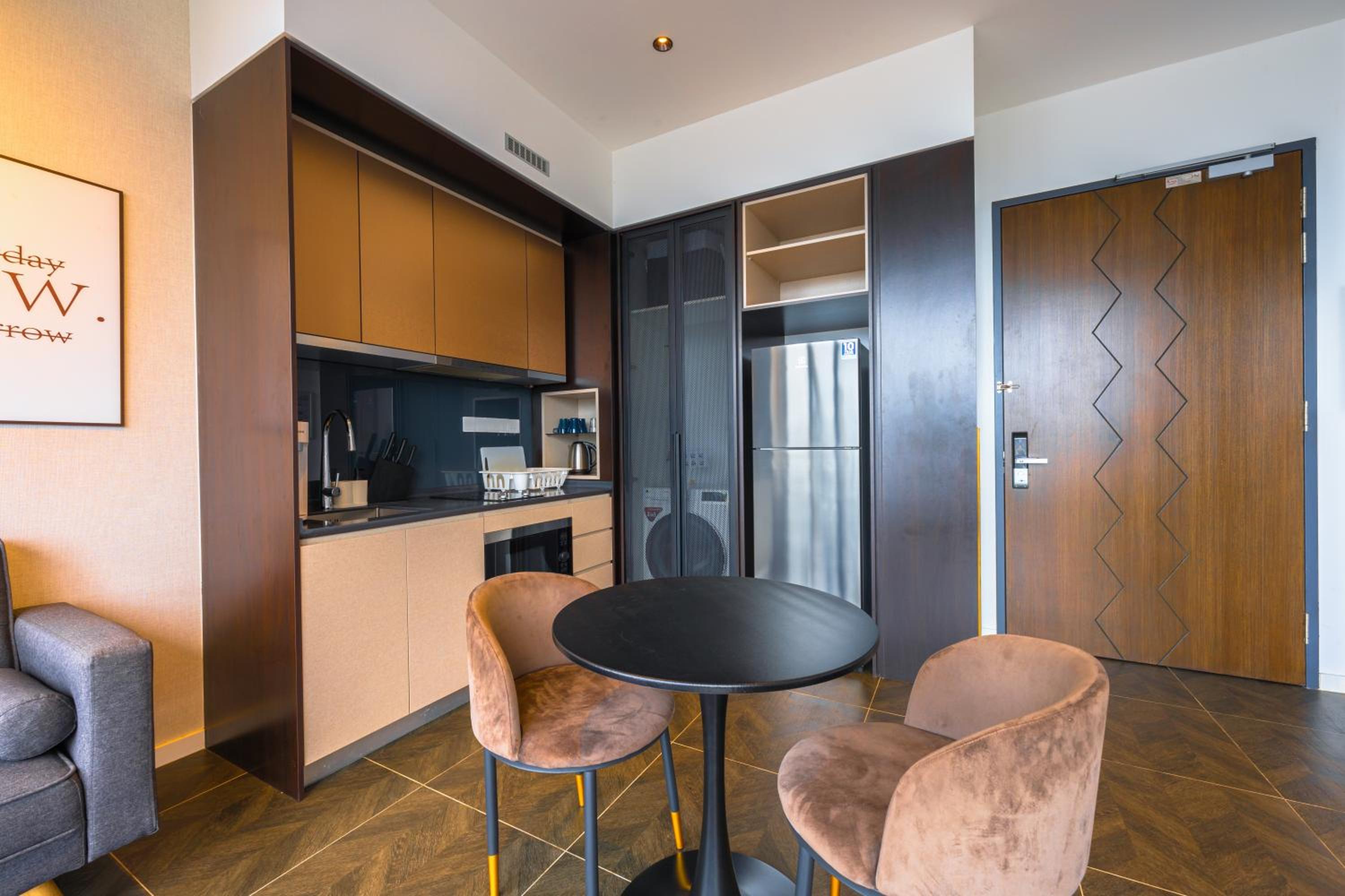 Greystone Scarletz Suites