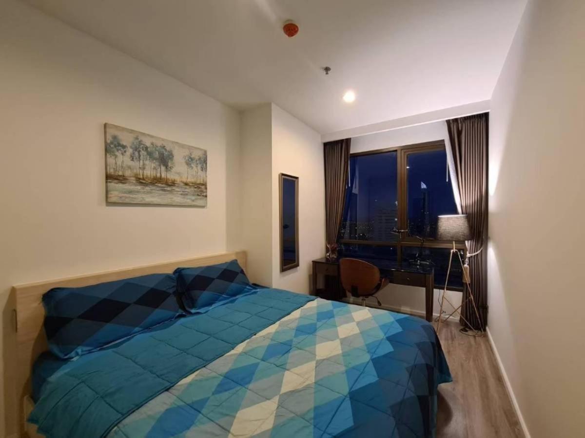 Jomtien Pattaya Beach Front Condominium high floor