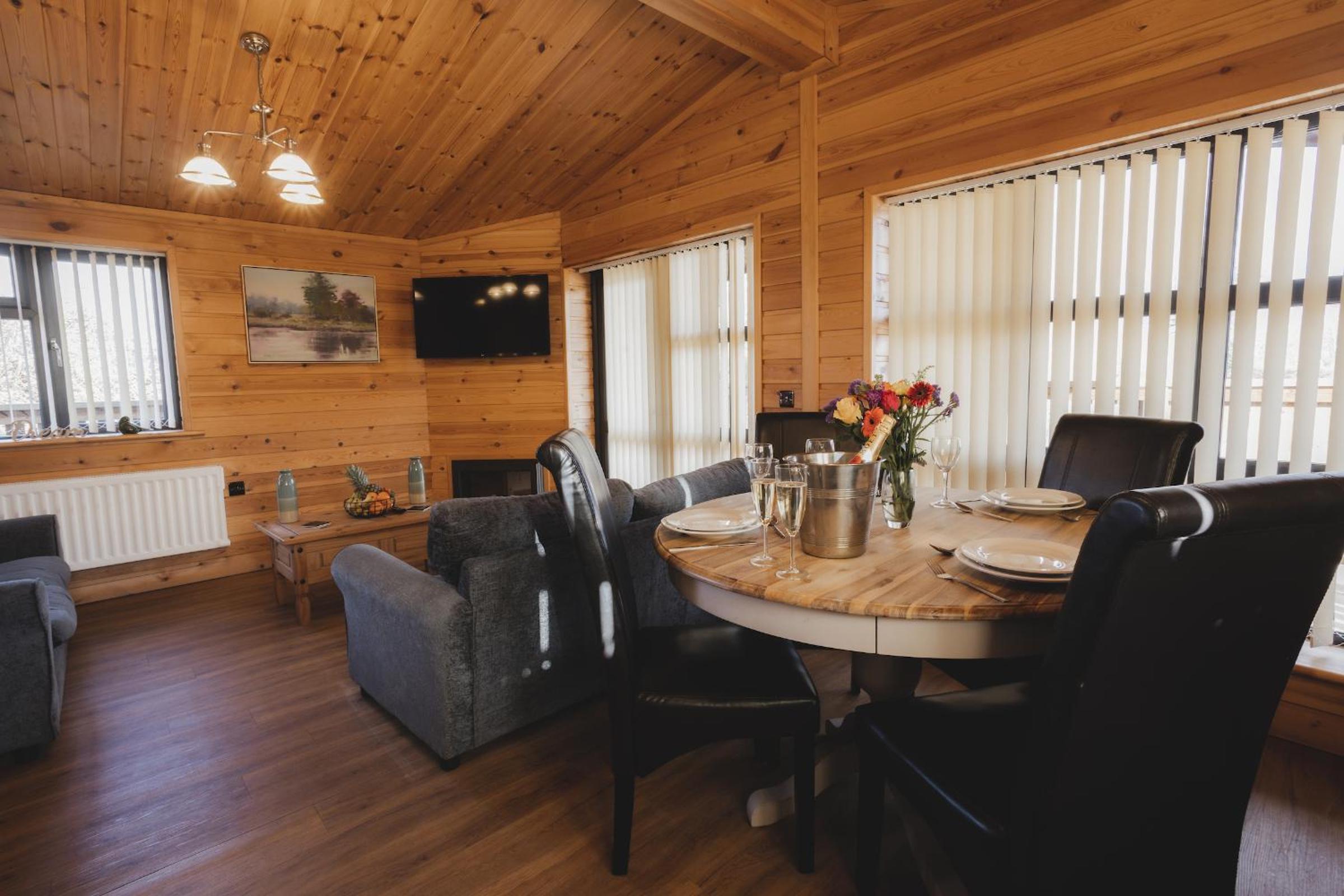 Kings Lynn Vacations - Woodlakes Park By Liv Retreats - Property Image 24