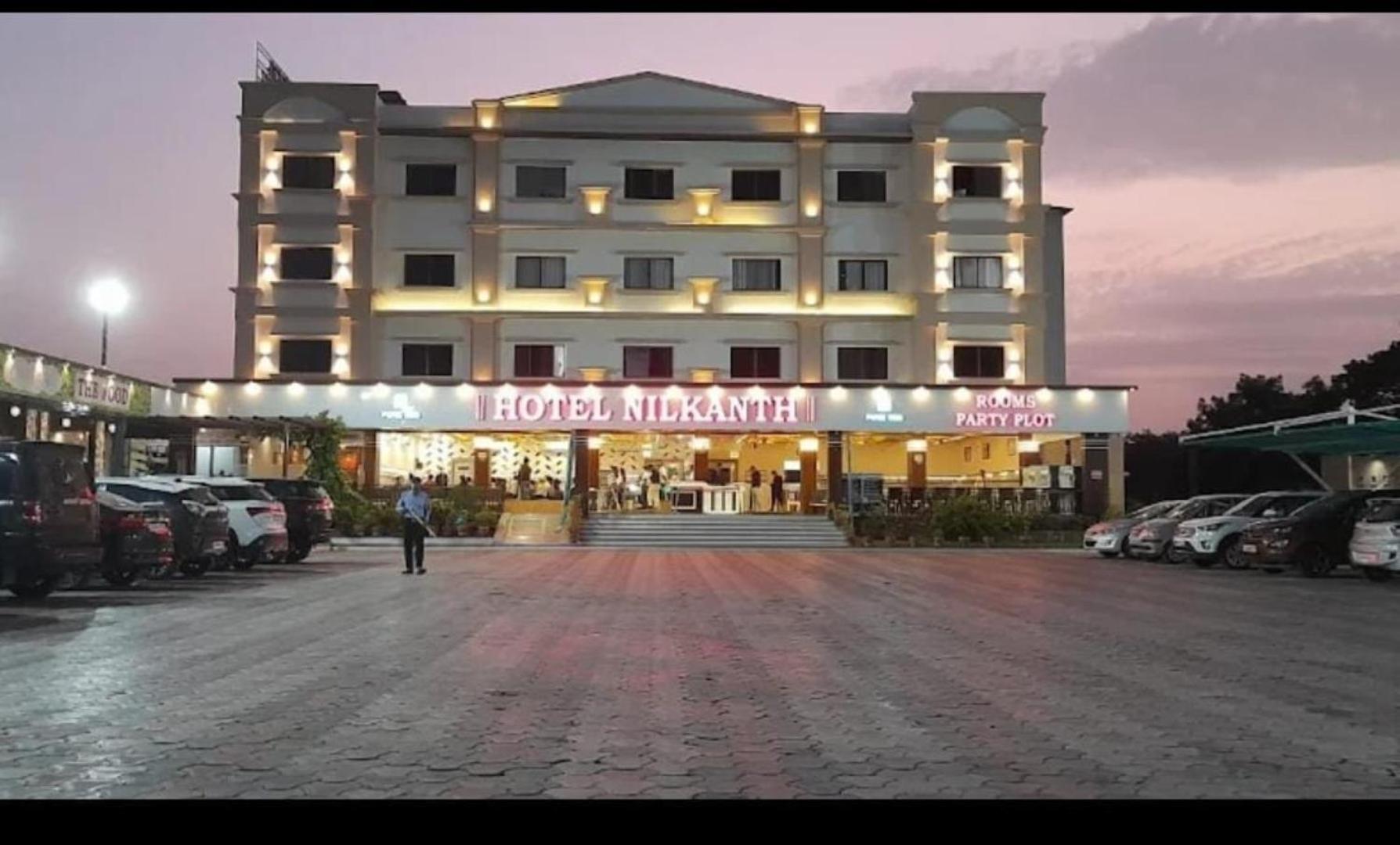 Hotel Nilkanth Rooms & Restaurant , Halol view 3