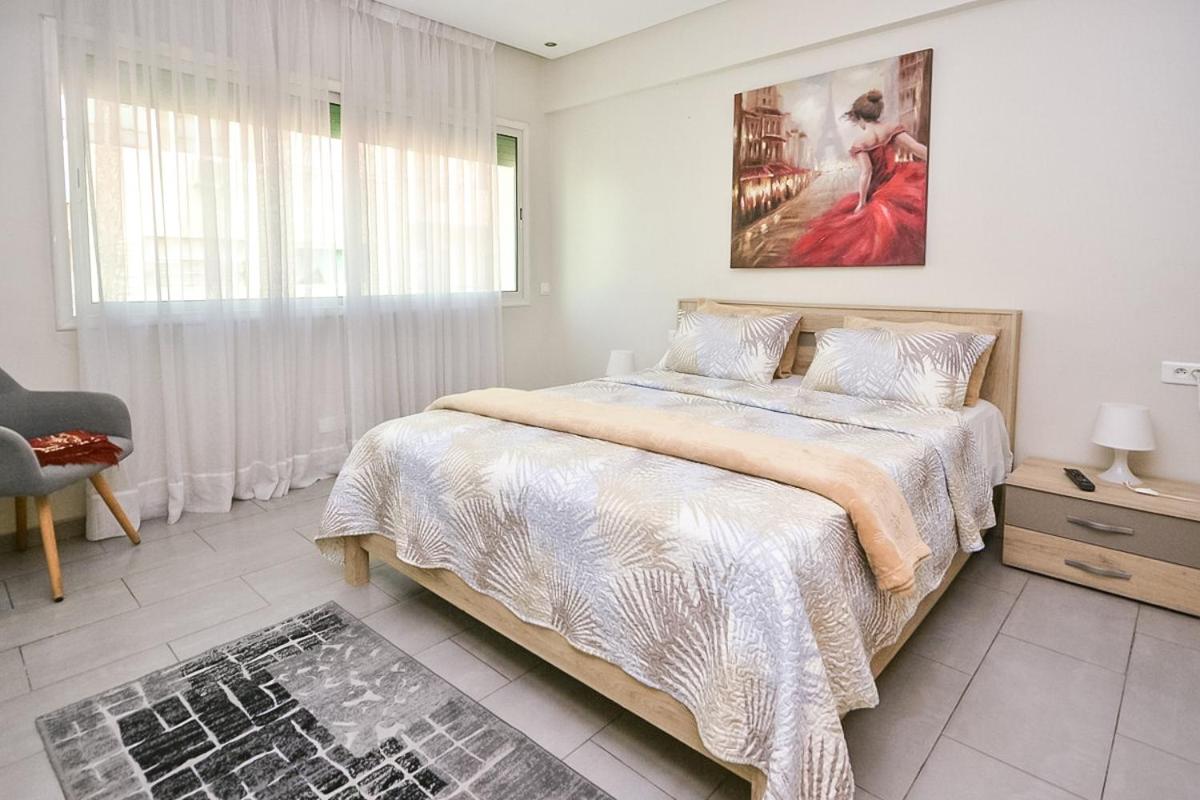 Hotel Cozy Central - Gym & Spa Services - Image 1