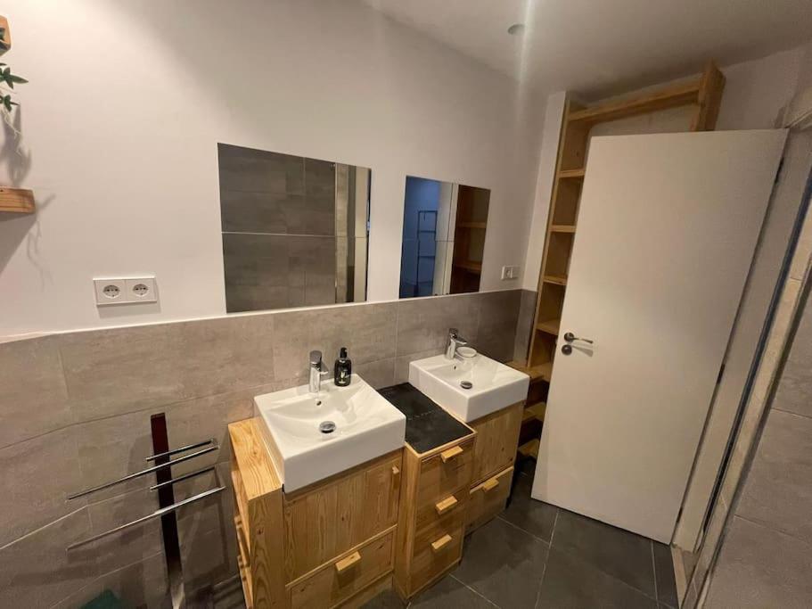 House in Sant Cugat, 25 Mins to Barcelona center view 3