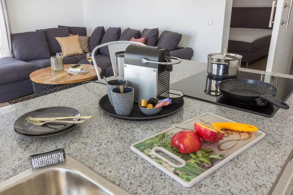 Goudhaen Luxury Private apartments Jan Thiel Beach