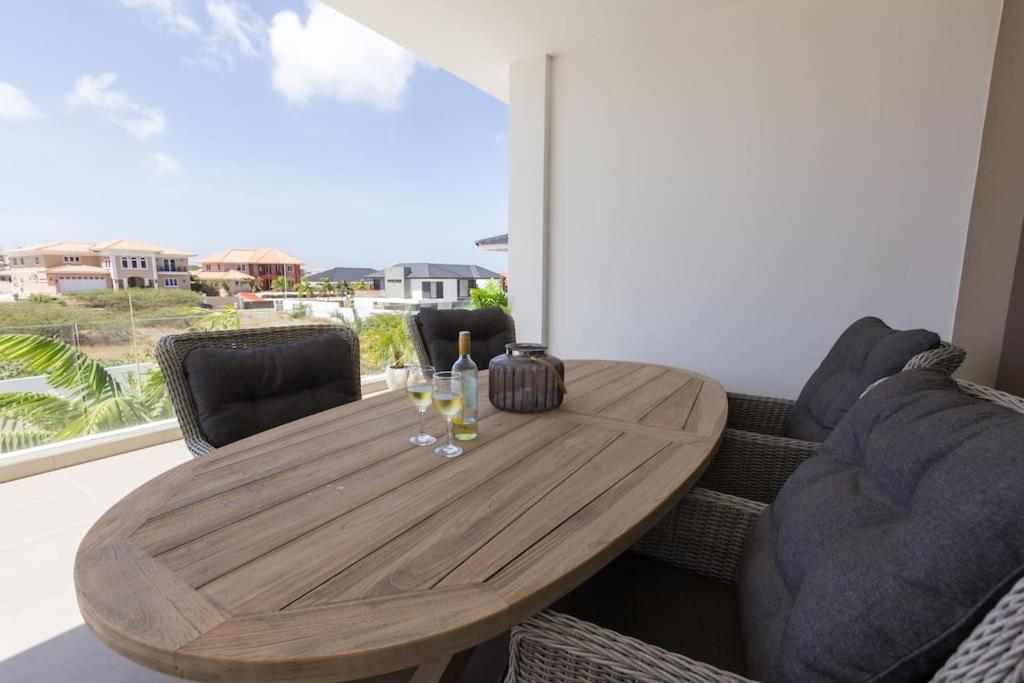 Goudhaen Luxury Private apartments Jan Thiel Beach