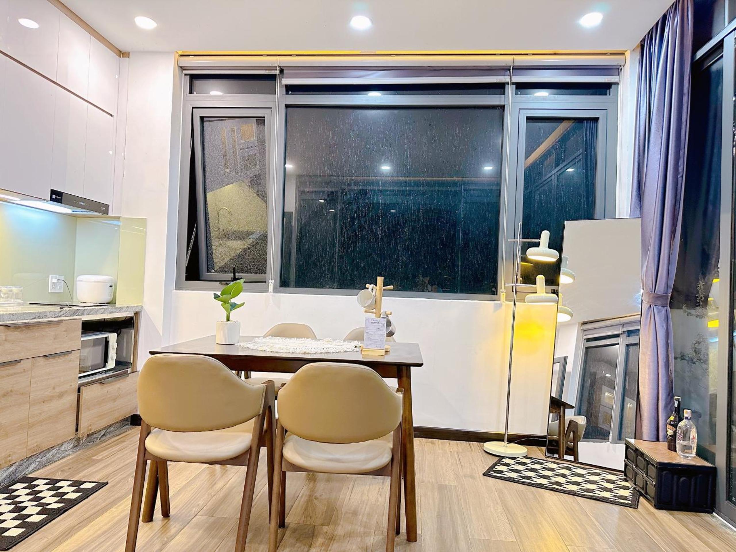 RiverSideHouse near AirPort. Separate Bedroom
