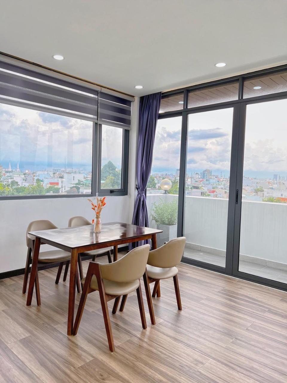 RiverSideHouse near AirPort. Separate Bedroom