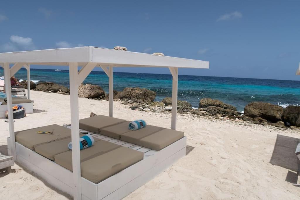 Goudhaen Luxury Private apartments Jan Thiel Beach