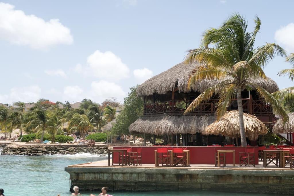 Goudhaen Luxury Private apartments Jan Thiel Beach