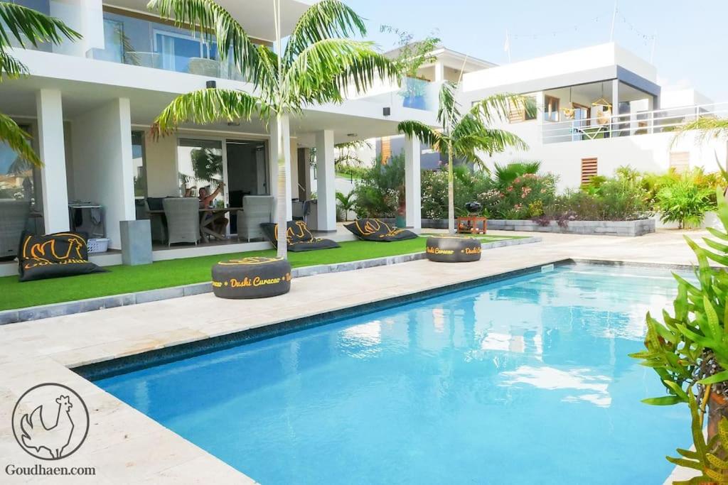 Goudhaen Luxury Private apartments Jan Thiel Beach
